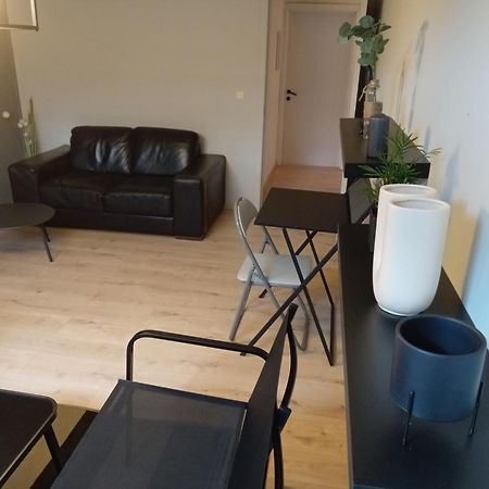 Le Vieux Noyer Bed & Breakfast Nassogne Bagian luar foto