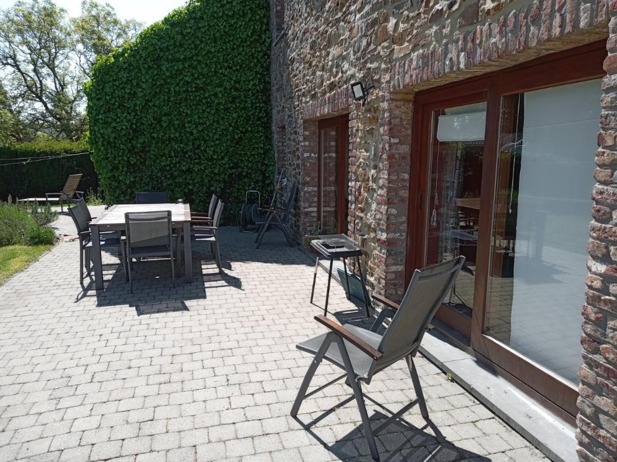 Le Vieux Noyer Bed & Breakfast Nassogne Bagian luar foto