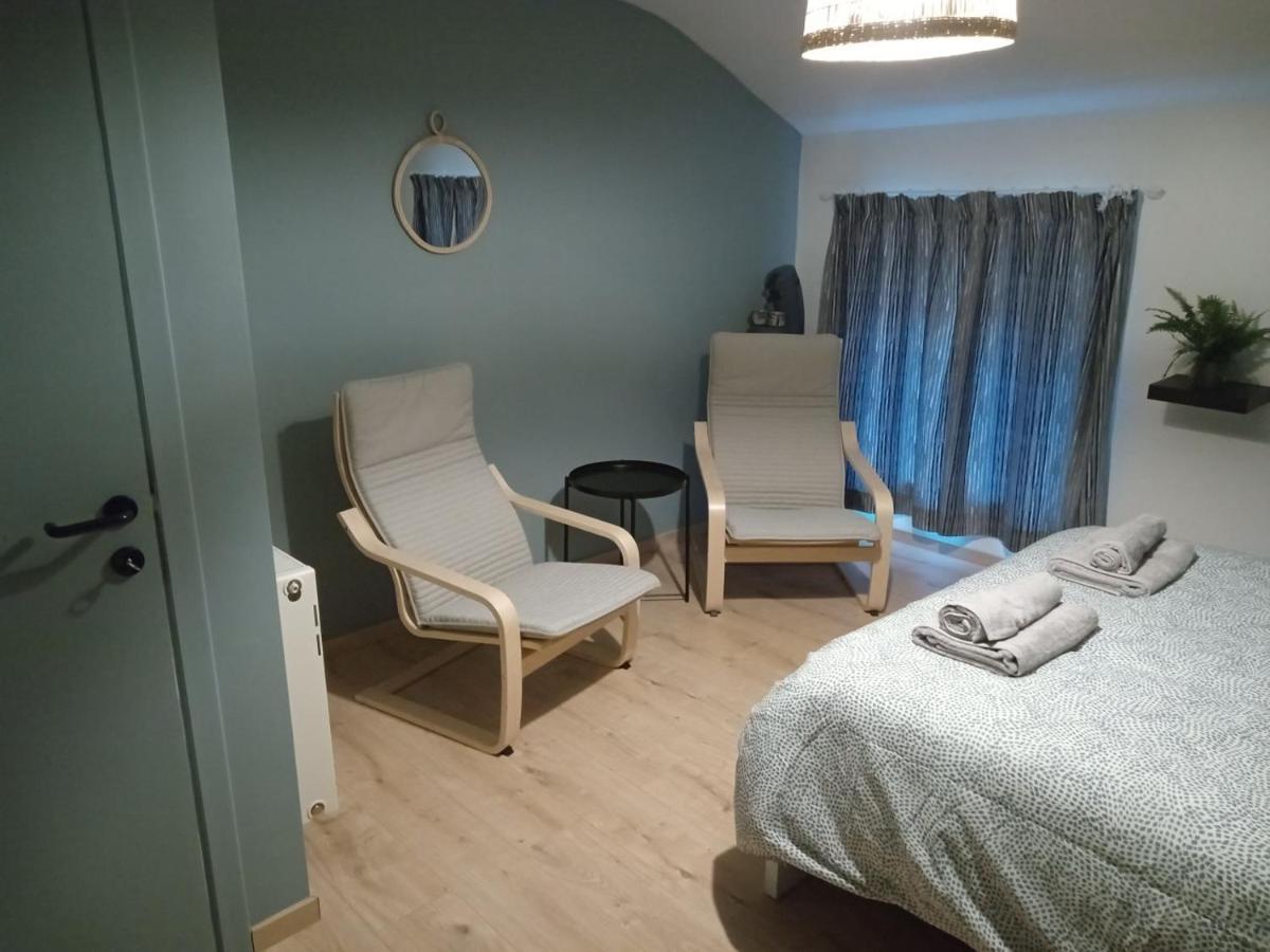 Le Vieux Noyer Bed & Breakfast Nassogne Bagian luar foto