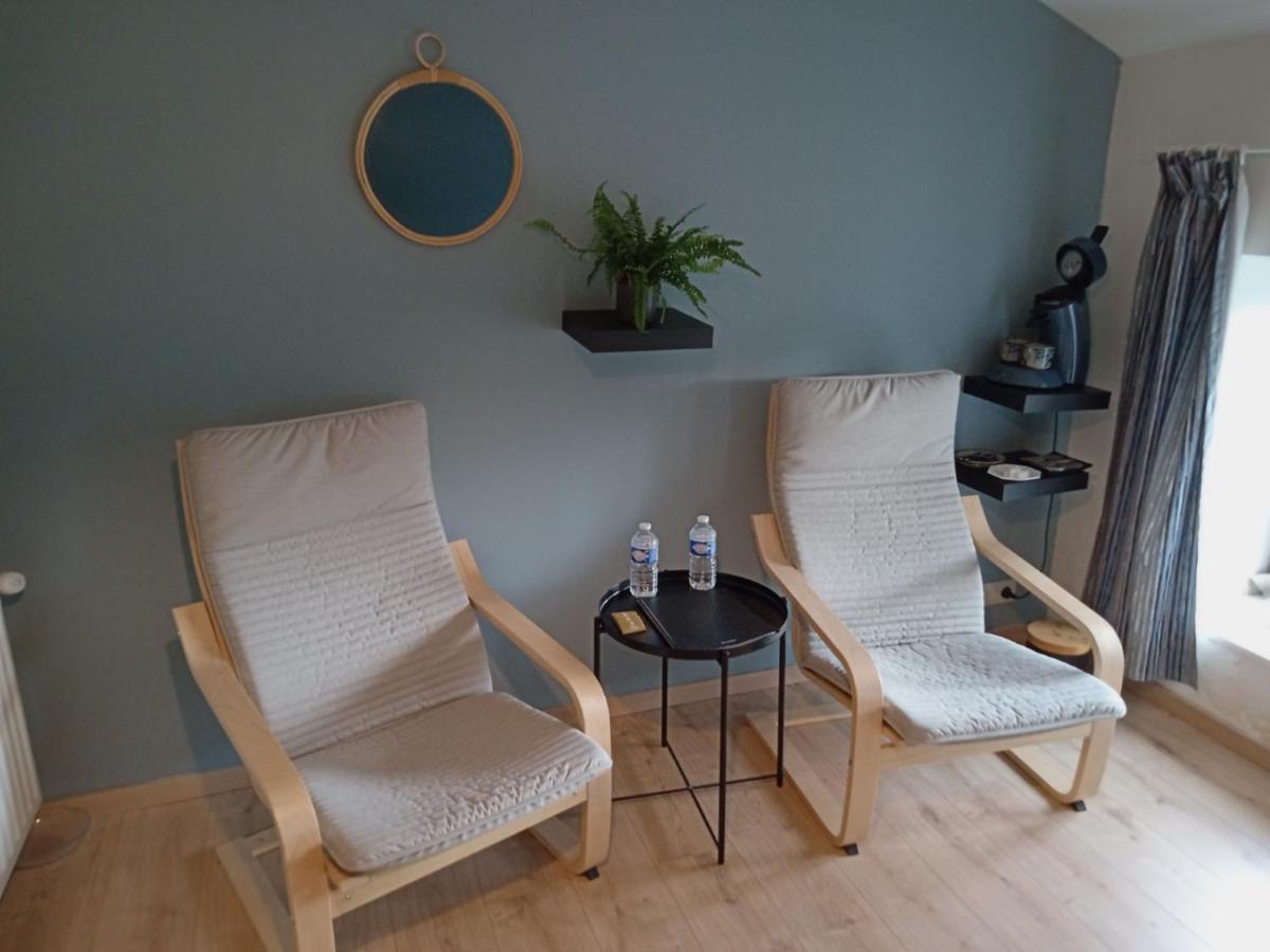 Le Vieux Noyer Bed & Breakfast Nassogne Bagian luar foto