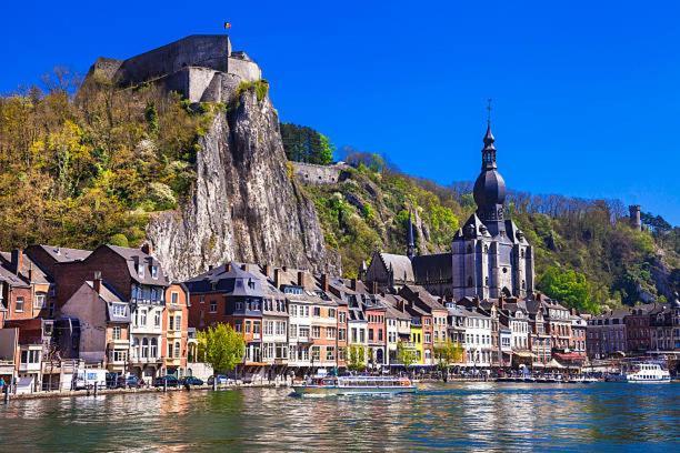 Le Vieux Noyer Bed & Breakfast Nassogne Bagian luar foto